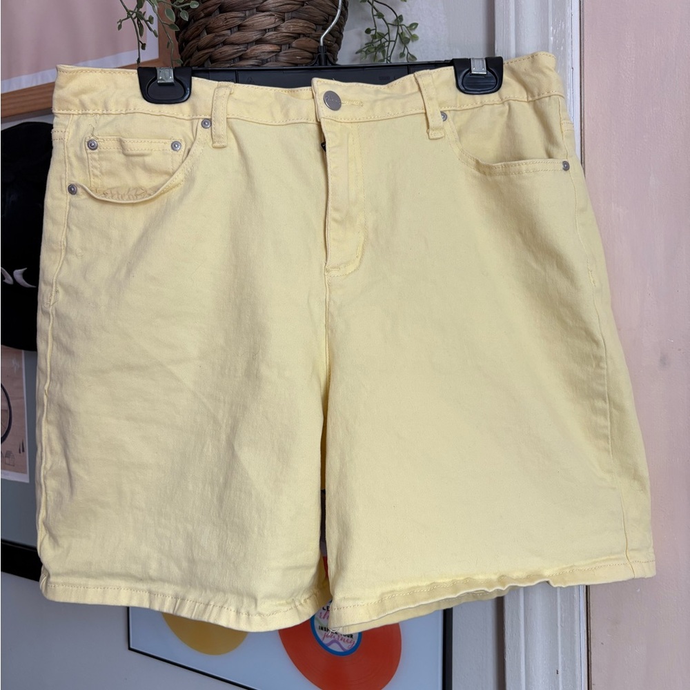 TaylorMade Light Yellow Jean Shorts